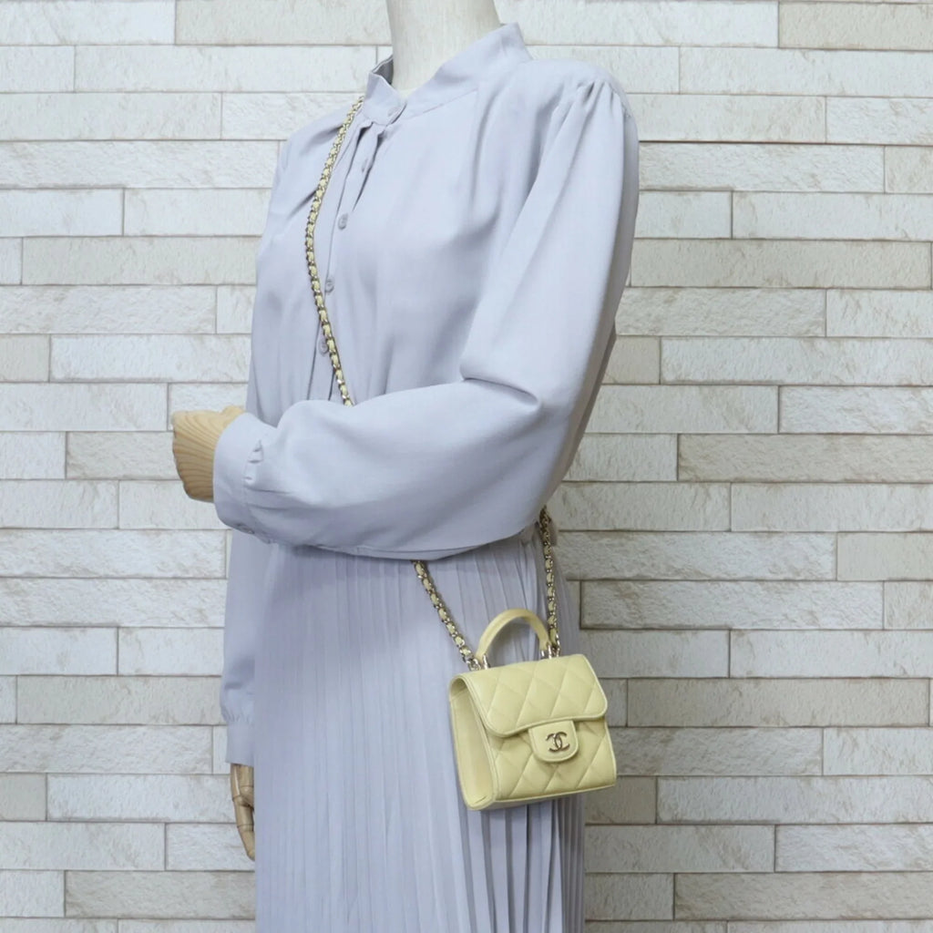 Bag Pre-Owned Yellow Shoulder (Good) Women's AP2682 Lambskin Matelasse