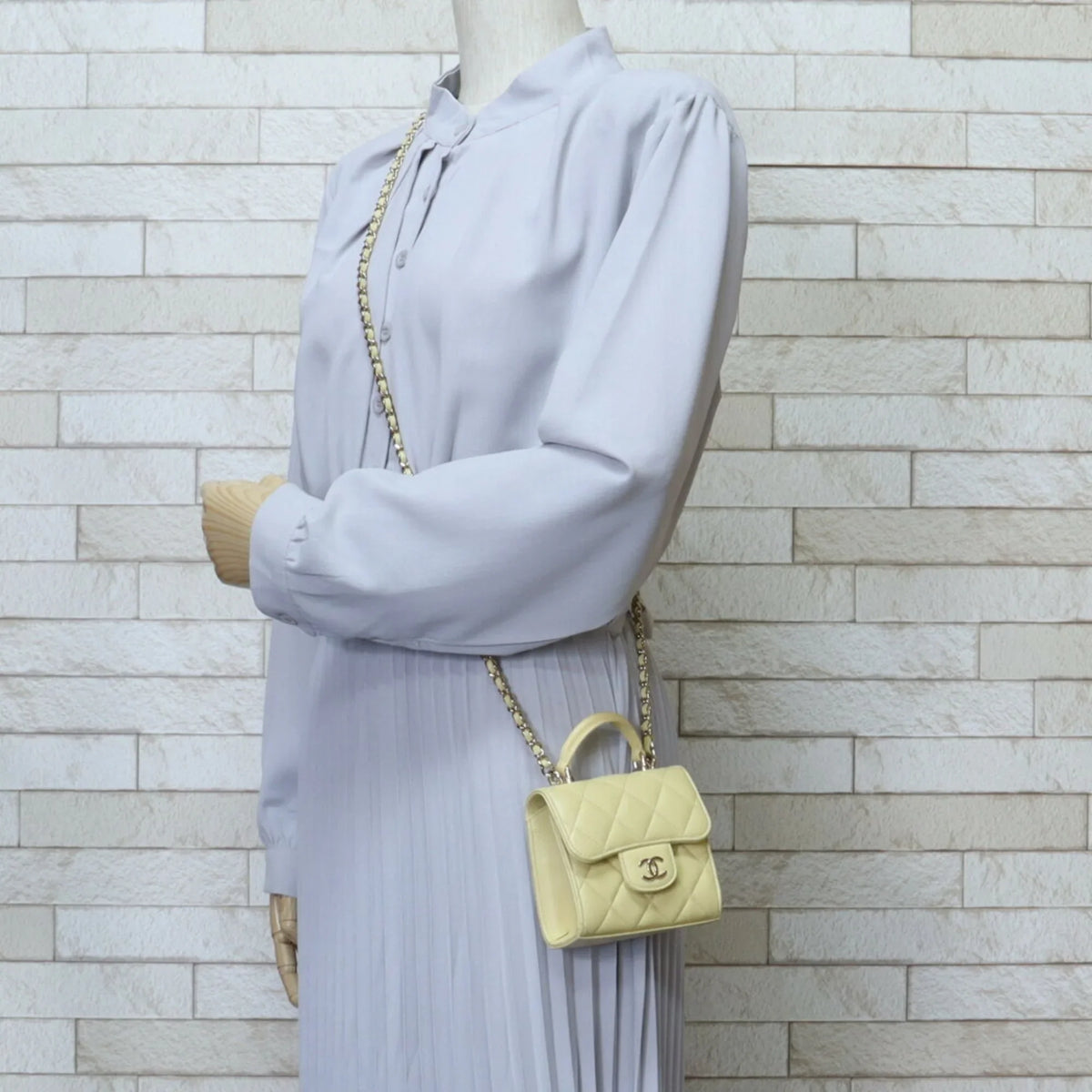 Bag Pre-Owned Yellow Shoulder (Good) Women's AP2682 Lambskin Matelasse